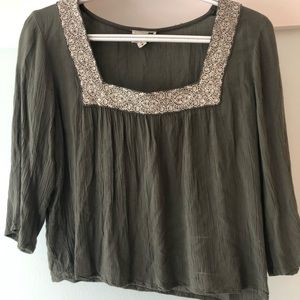 LA hearts top